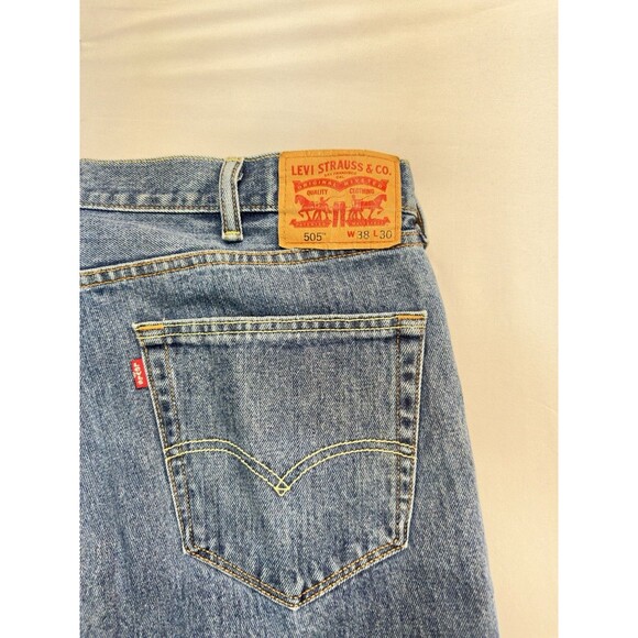 Levi's 505 Regular Fit Straight Leg Levi’s Jeans Men’s Size 38x30 - Picture 3 of 9
